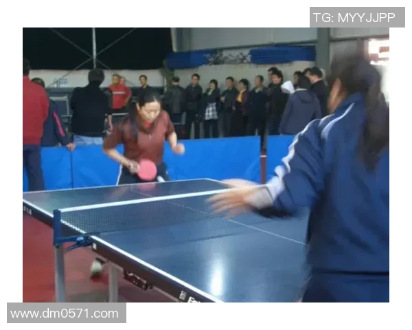 重庆乒乓球队在世锦赛中的默契配合与战术分析展现出团队精神与实力